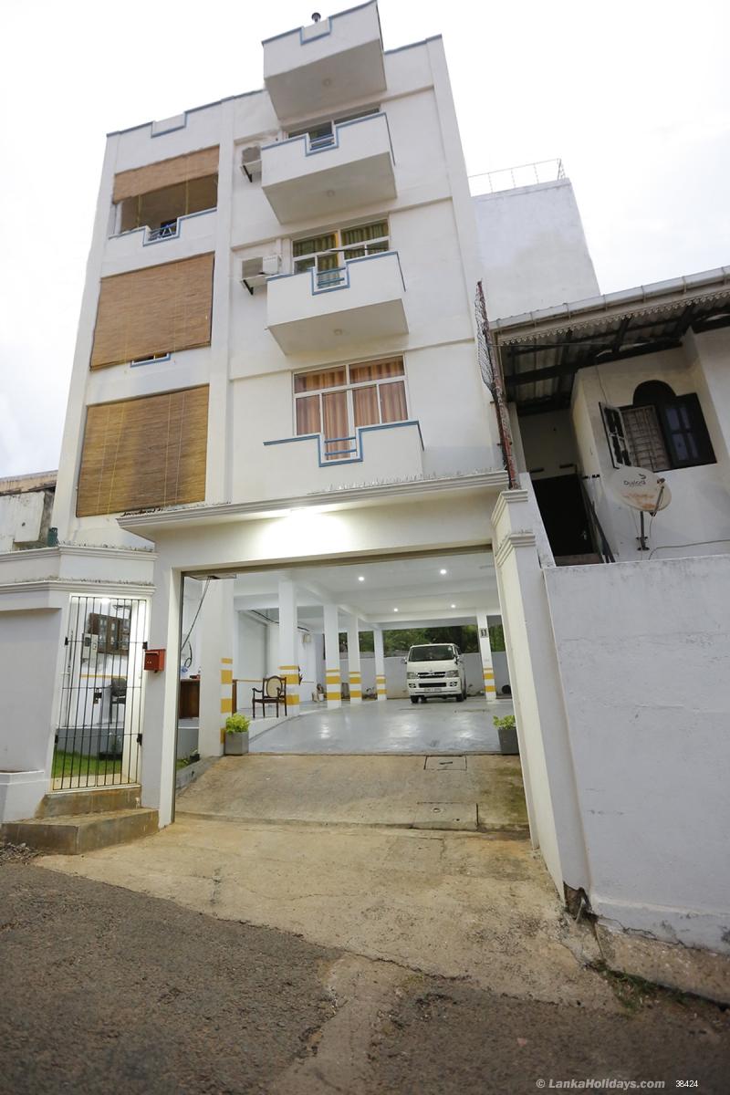 Mount Lavinia Apartment